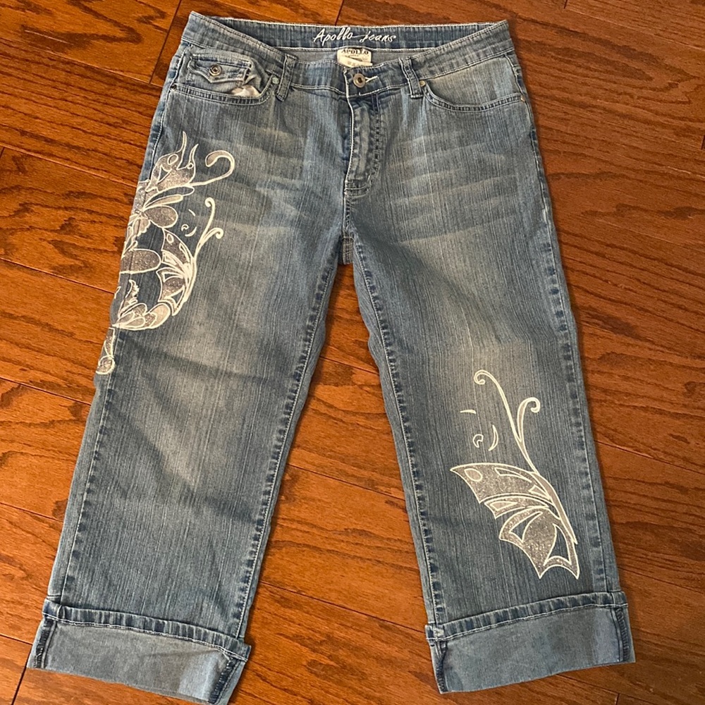 Apollo Jeans w/butterfly design & cuffs- size Medium